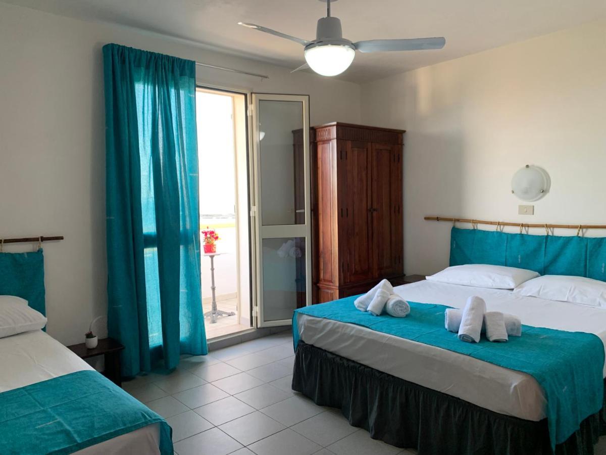 La Bussola Otel Porto Palo Dış mekan fotoğraf